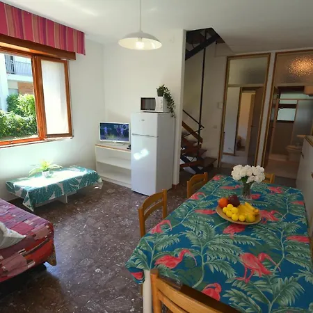 Lignano Pineta With Garden